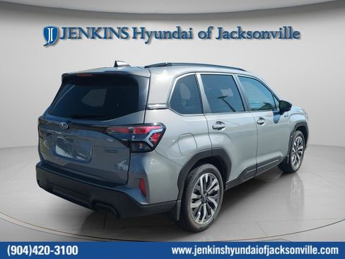 Used 2025 Subaru Forester Touring image 4