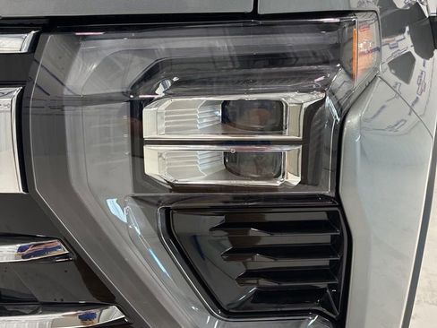 New 2026 Chevrolet Silverado 2500 LTZ w/ LTZ Premium Package AWD/4WD image 14