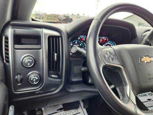 Used 2018 Chevrolet Silverado 1500 LT w/ All Star Edition image 23