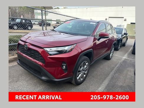 Used 2022 Toyota RAV4 XLE Premium image 1