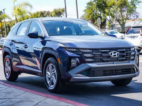 New 2026 Hyundai Tucson SE image 3