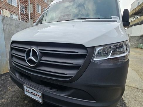 New 2025 Mercedes-Benz Sprinter 2500 image 5