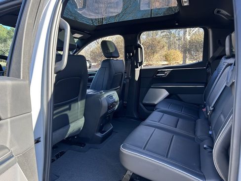 Used 2025 GMC Sierra EV Denali image 39