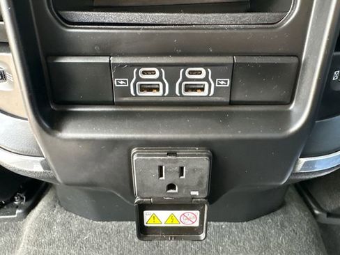 Used 2021 RAM 1500 Laramie w/ Sport Appearance Package image 17