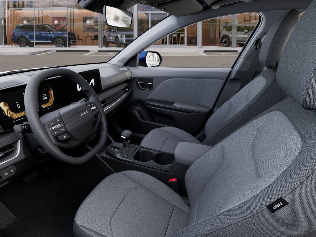 Used 2025 Kia K4 FWD image 17