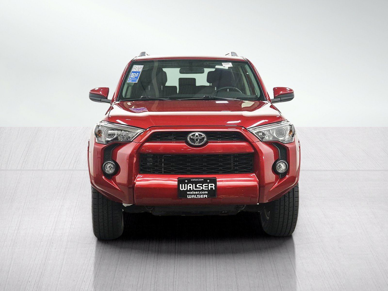Used 2018 Toyota 4Runner SR5 AWD/4WD image 8