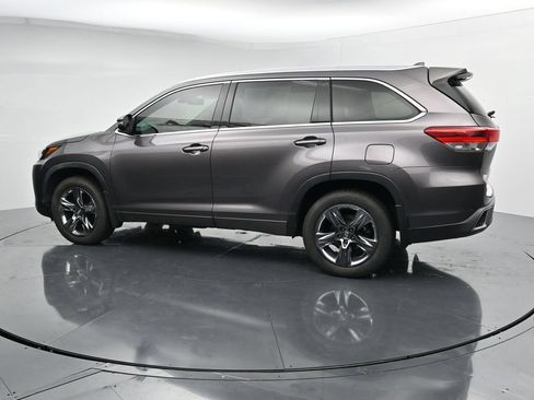 Used 2019 Toyota Highlander Limited Platinum AWD/4WD image 5