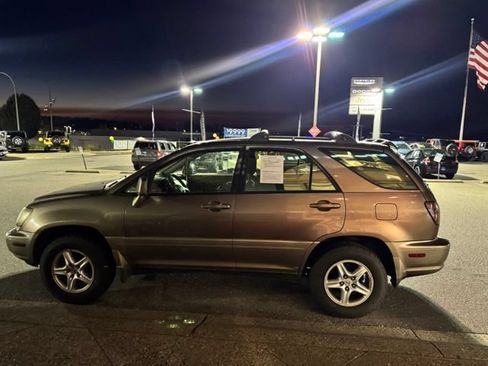 Used 1999 Lexus RX 300 w/ Limited Pkg FWD image 5