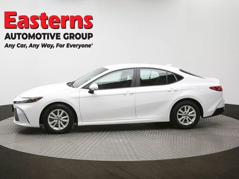 Used 2025 Toyota Camry Hybrid FWD image 59