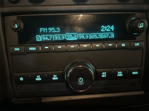 Used 2024 GMC Savana 2500 w/ Driver Convenience Package image 7