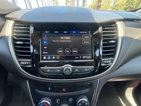 Used 2020 Chevrolet Trax LS FWD image 21