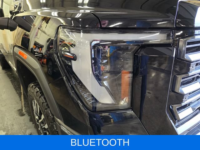 Used 2024 GMC Sierra 2500 AT4 w/ AT4 Premium Plus Package AWD/4WD image 5