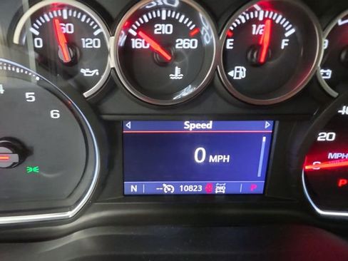 Used 2022 Chevrolet Silverado 1500 RST AWD/4WD image 9