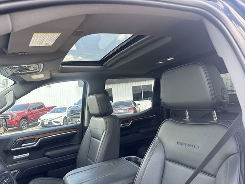 Used 2023 GMC Sierra 1500 Denali AWD/4WD image 9
