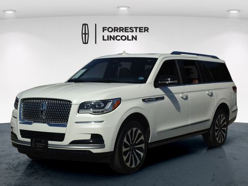 Certified 2024 Lincoln Navigator L Reserve AWD/4WD image 7