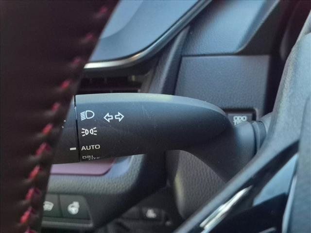 Used 2026 Toyota Prius Plug-In Hybrid FWD image 8