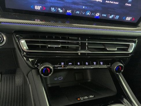 New 2026 Chevrolet Traverse High Country w/ LPO, Floor Liner Package image 20