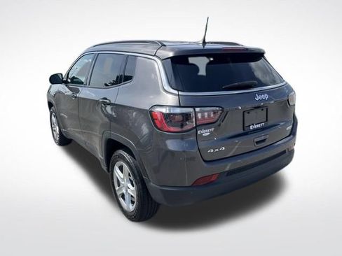 Used 2024 Jeep Compass Latitude AWD/4WD image 7