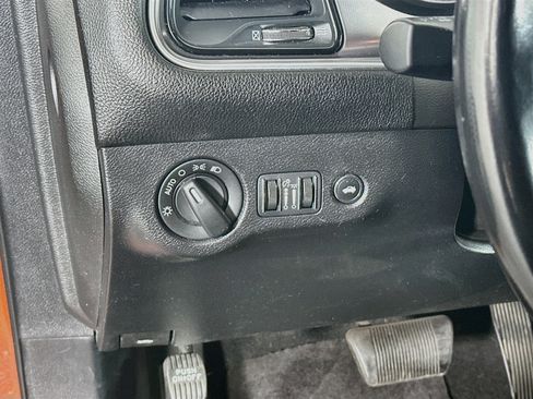 Used 2021 Dodge Challenger SXT RWD image 17