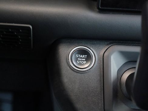 Used 2022 Land Rover Defender 110 X-Dynamic HSE AWD/4WD image 38