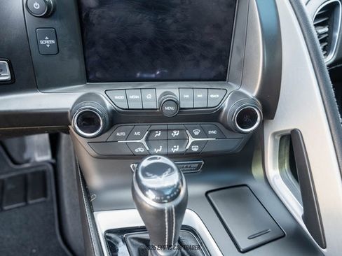 Used 2019 Chevrolet Corvette Stingray Coupe w/ Carbon Flash Badge Package image 59