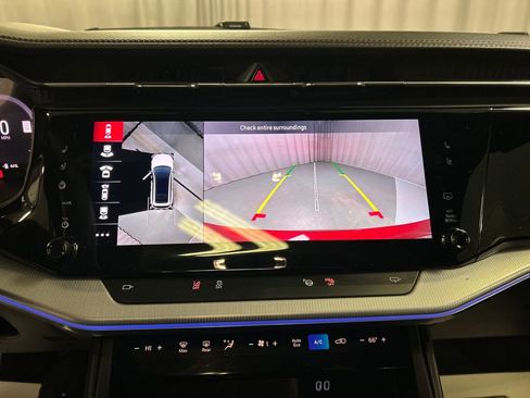 Used 2024 Jeep Wagoneer Launch Edition image 18