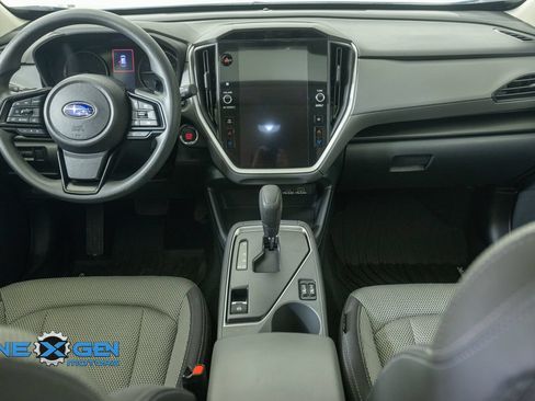Used 2024 Subaru Crosstrek 2.0i Premium AWD/4WD image 3