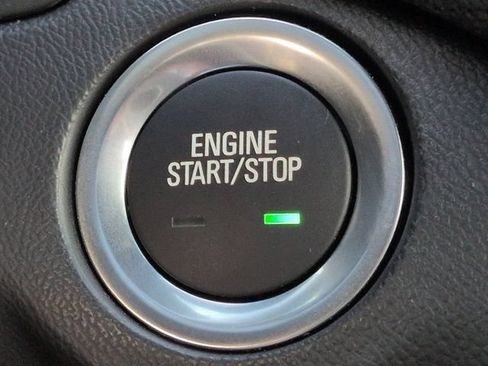 Used 2023 Chevrolet Equinox Premier FWD image 28