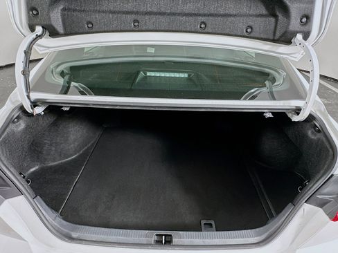 Used 2025 Toyota Camry SE image 29