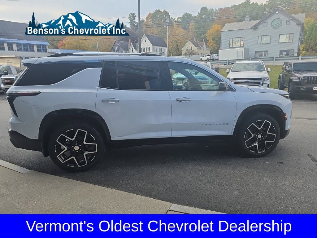 New 2026 Chevrolet Traverse High Country w/ LPO, Floor Liner Package AWD/4WD image 7