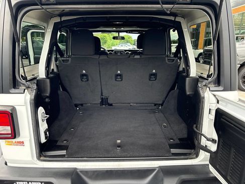 Used 2021 Jeep Wrangler Unlimited Sport AWD/4WD image 19