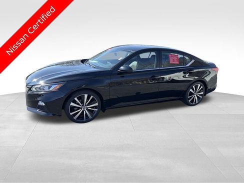 Used 2022 Nissan Altima 2.5 SR image 2