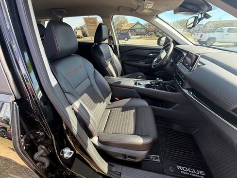 Used 2025 Nissan Rogue SV w/ Rock Creek Premium Package image 10