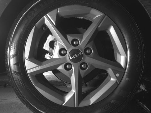 Used 2025 Kia K4 image 12