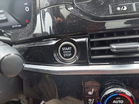 Used 2024 Nissan Pathfinder Platinum image 12