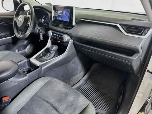 Used 2023 Toyota RAV4 LE FWD image 25