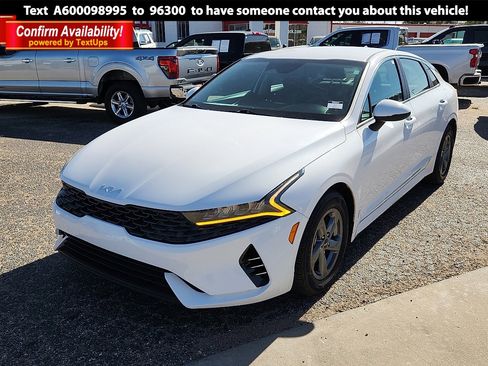 Used 2023 Kia K5 LXS image 1