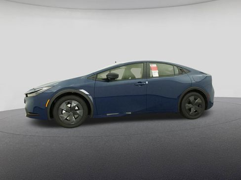 New 2026 Toyota Prius Plug-In Hybrid FWD image 18