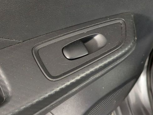 Used 2021 Nissan Versa S FWD image 22