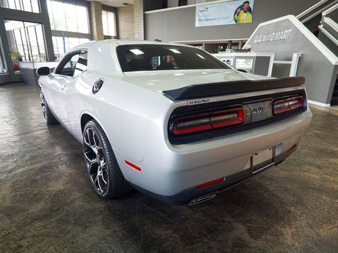 Used 2019 Dodge Challenger SXT w/ Blacktop Package RWD image 4