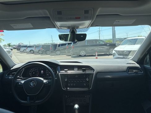 Used 2019 Volkswagen Tiguan SEL FWD image 20