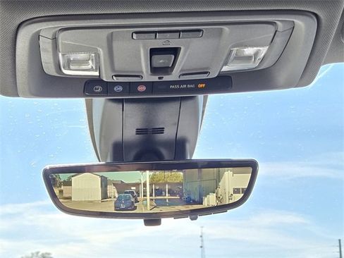 Used 2020 GMC Sierra 3500 Denali w/ Technology Package image 14