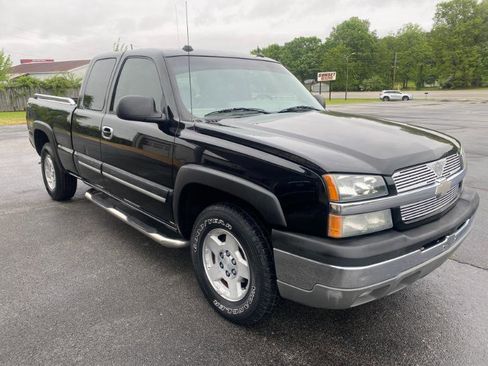 Used 2004 Chevrolet Silverado 1500 4x4 Extended Cab w/ Z71 Convenience Package 2 image 4