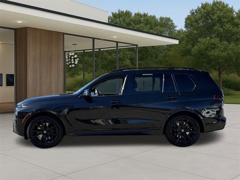 Certified 2023 BMW X7 xDrive40i w/ Executive Package image 13
