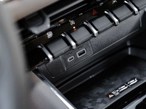 New 2026 GMC Canyon Denali image 32