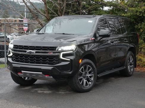 Used 2021 Chevrolet Tahoe Z71 image 2