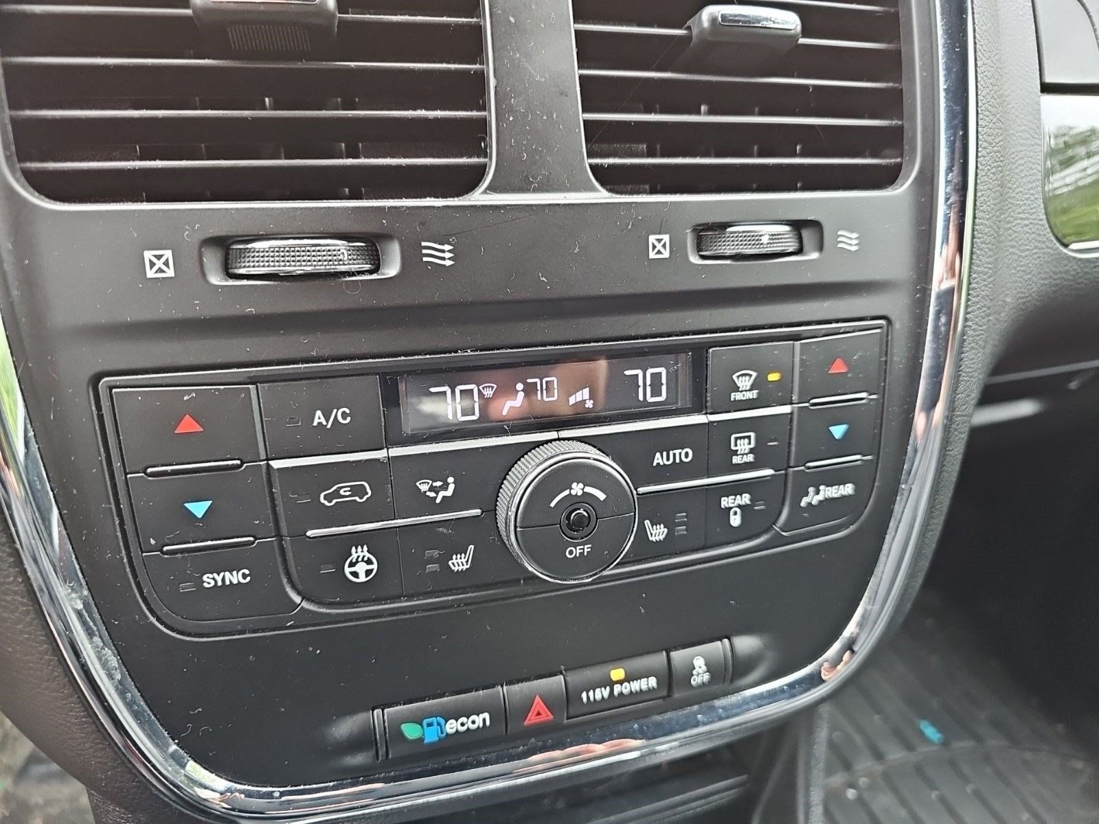 Used 2018 Dodge Grand Caravan GT FWD image 20