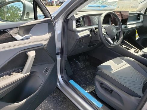 New 2026 Volkswagen Tiguan SE AWD/4WD image 6
