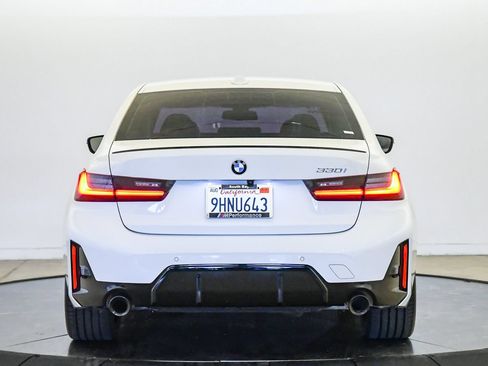 Used 2023 BMW 330i Sedan w/ M Sport Package RWD image 3