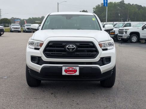 Used 2019 Toyota Tacoma SR w/ SR Convenience Package AWD/4WD image 7